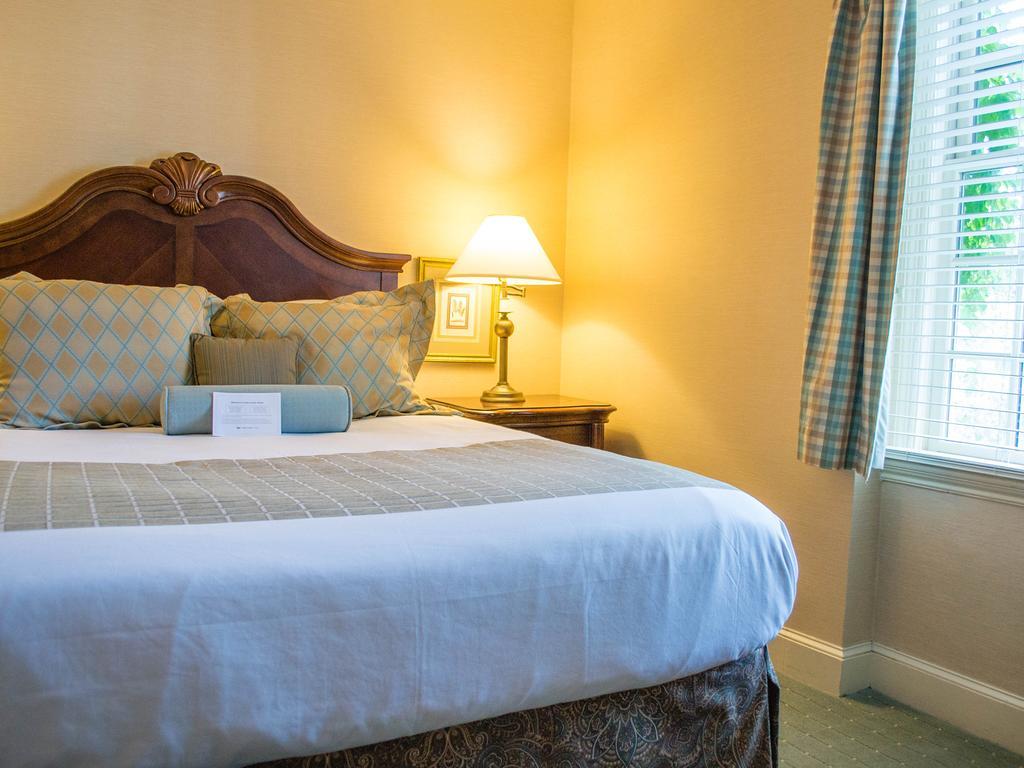 The Exeter Inn Экстерьер фото